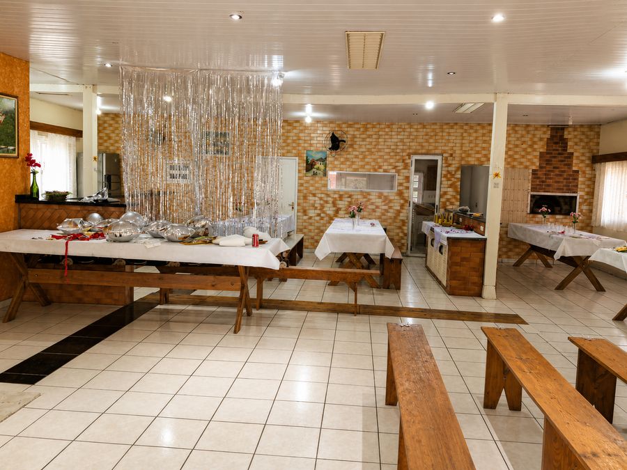 Salão de eventos coberto do Recanto Fazenda